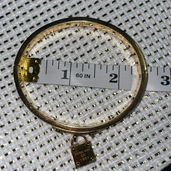 🎀NEW Michael Kors Locket Bracelet - Picture 6 of 7